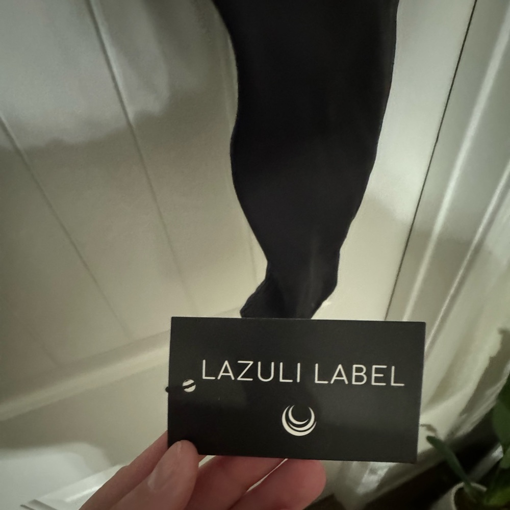 Lazuli leggings size medium